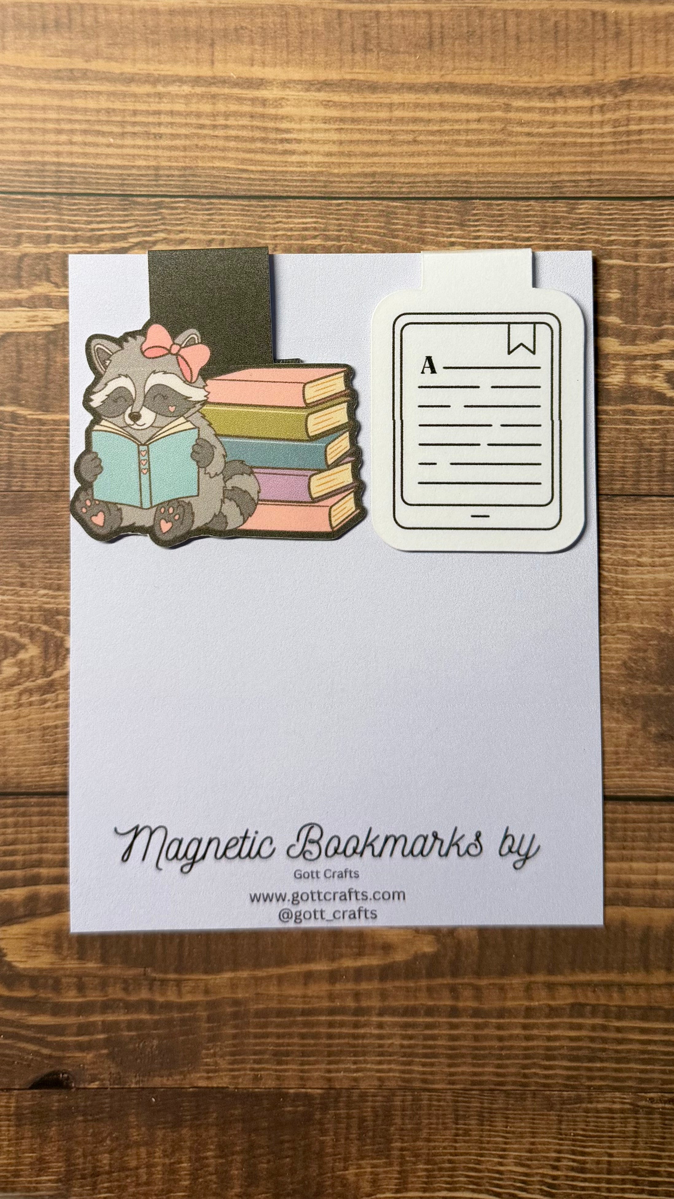Cute Magnetic Bookmark Set – Raccoon & E-Reader Bookmarks for Book Lovers
